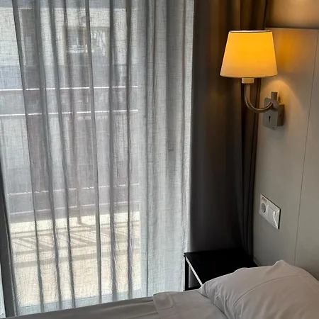 Hotel Bed And Breakfast Benidorm 베니돔