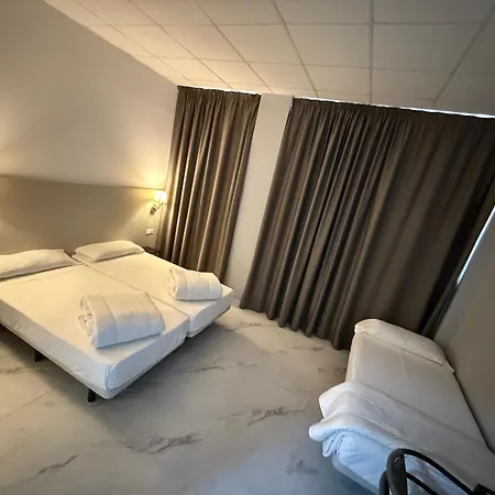 Hotel Bed And Breakfast Benidorm 酒店 貝尼多姆