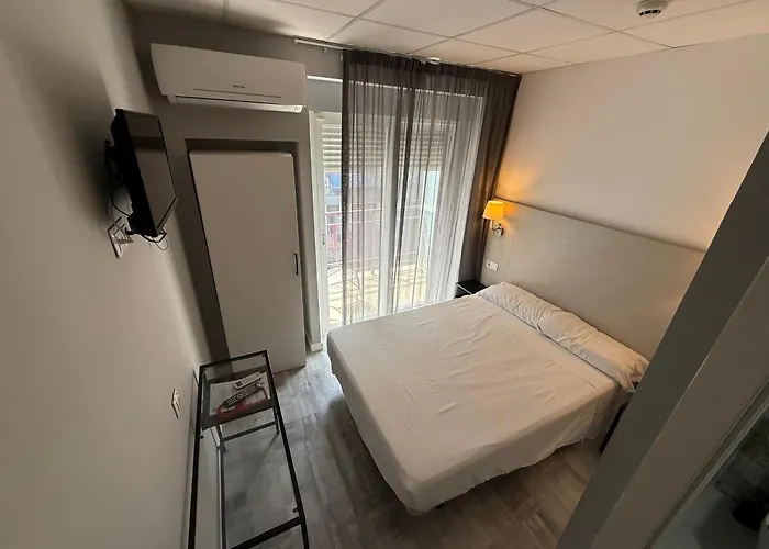 Hotel Bed And Breakfast Benidorm 2* 貝尼多姆