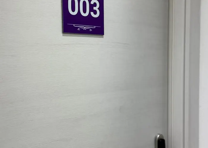 酒店 Hotel Bed And Breakfast Benidorm 2*