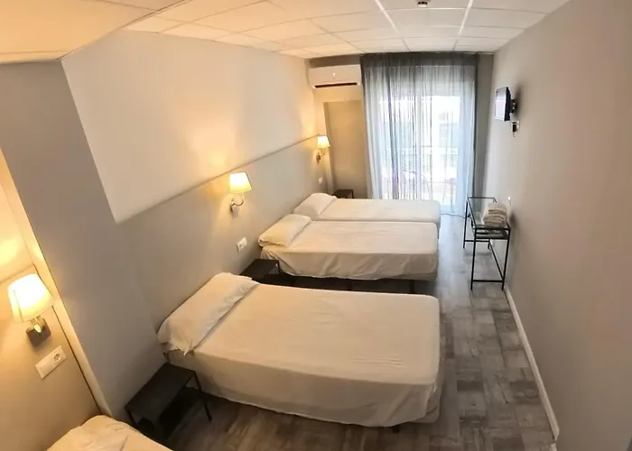 Hotel Bed And Breakfast Benidorm 호텔 2*