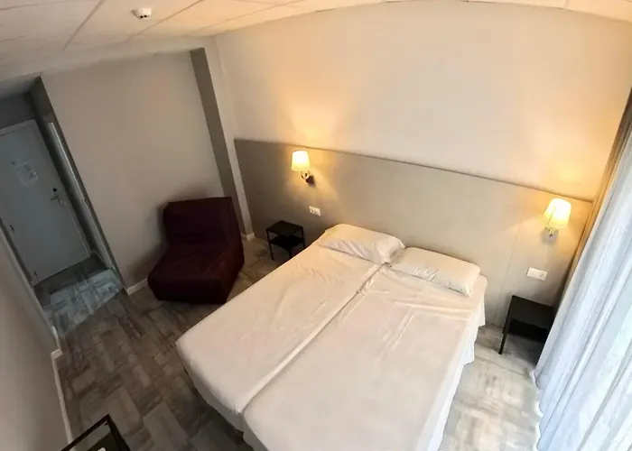 Hotel Bed And Breakfast Benidorm 2*